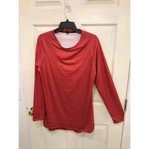 Women long sleeve shirt.